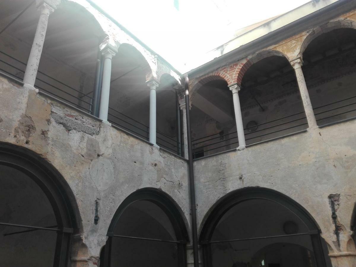 Al Chiostro Guesthouse جنوة المظهر الخارجي الصورة
