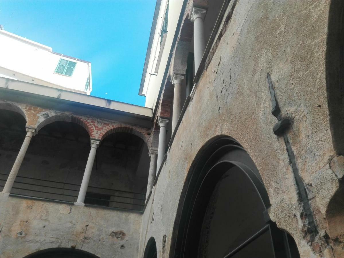 Al Chiostro Guesthouse جنوة المظهر الخارجي الصورة